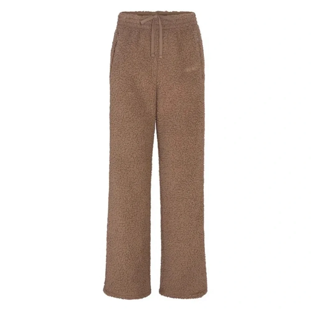 NWT SKIMS Teddy Track Pants, Desert Size Large - Picture 3 of 6